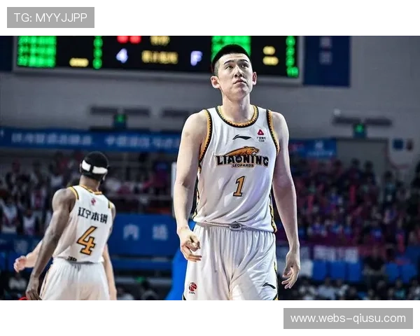 张镇麟社媒分享上海雪景，与付豪互动展现队友情谊